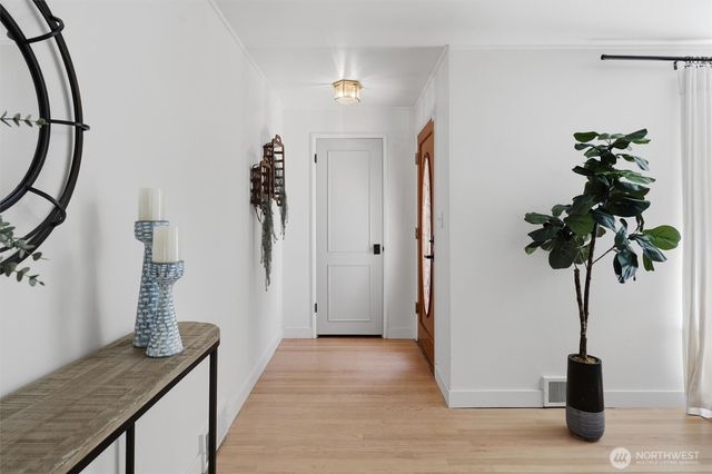 4076 NE 87th Street, Seattle, WA 98115