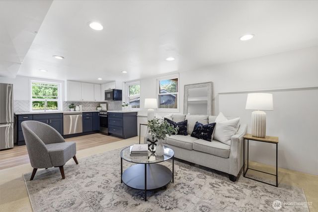 4076 NE 87th Street, Seattle, WA 98115