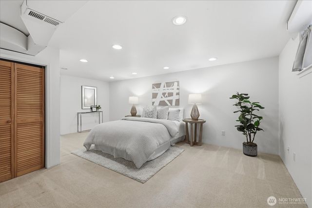 4076 NE 87th Street, Seattle, WA 98115