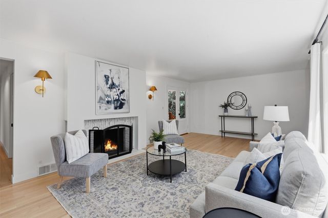 4076 NE 87th Street, Seattle, WA 98115