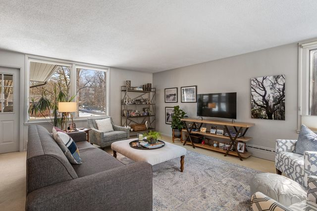 1206 S Prospect Avenue, Champaign, IL 61820