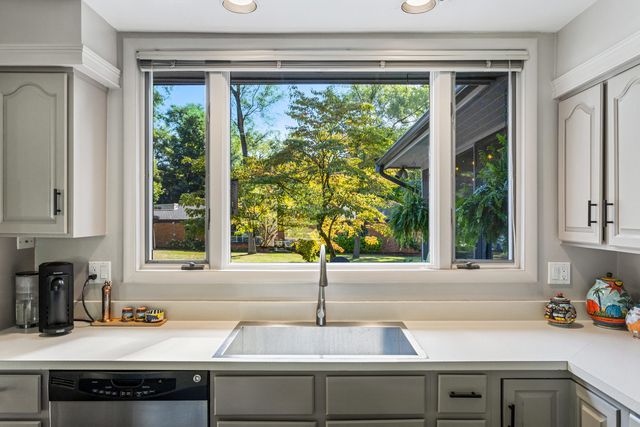 1206 S Prospect Avenue, Champaign, IL 61820