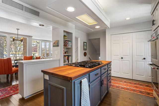 1206 S Prospect Avenue, Champaign, IL 61820