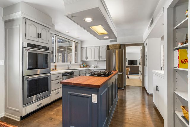 1206 S Prospect Avenue, Champaign, IL 61820