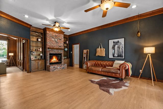 175 Oak Trail Drive, Double Oak, TX 75077