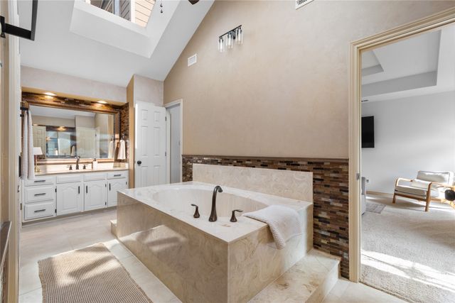 175 Oak Trail Drive, Double Oak, TX 75077