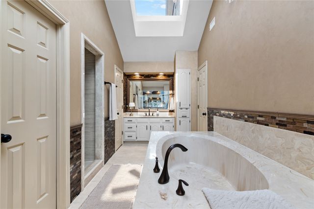 175 Oak Trail Drive, Double Oak, TX 75077