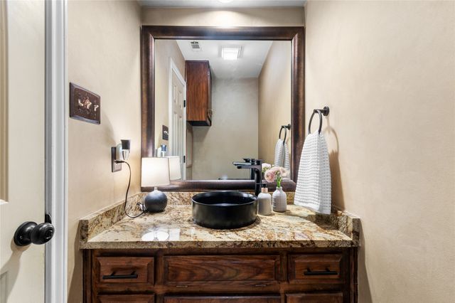 175 Oak Trail Drive, Double Oak, TX 75077