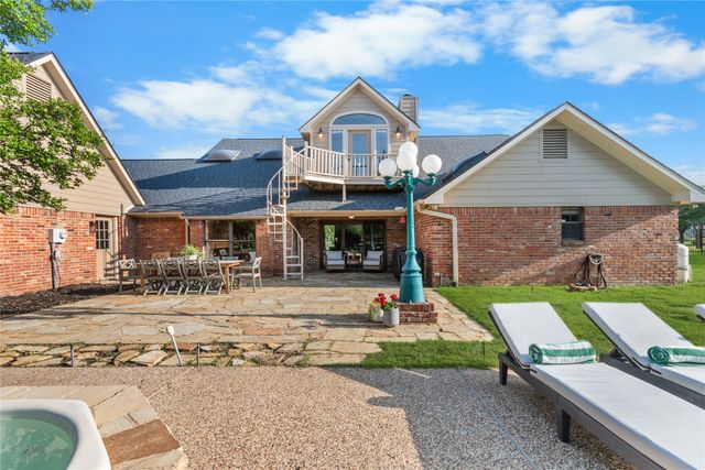 175 Oak Trail Drive, Double Oak, TX 75077