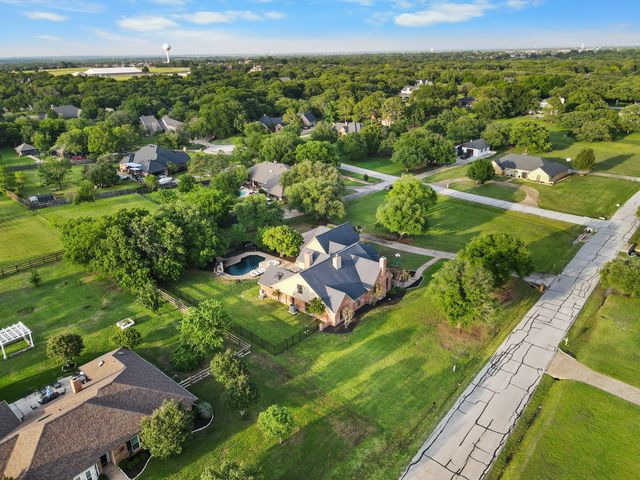 175 Oak Trail Drive, Double Oak, TX 75077