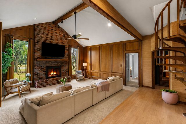 175 Oak Trail Drive, Double Oak, TX 75077