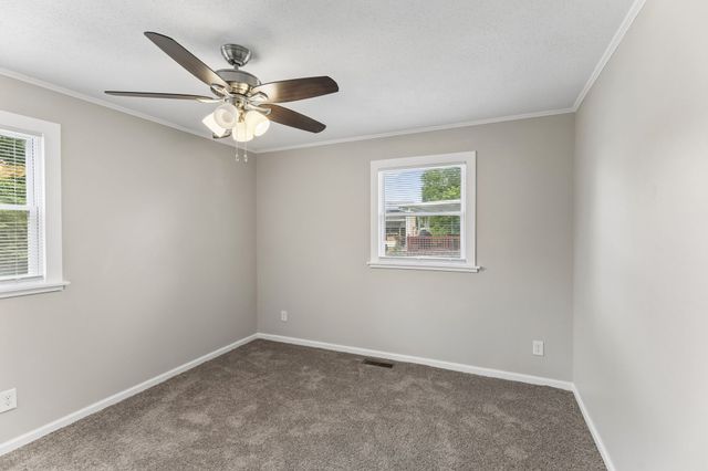 106 Jordan Ave, Mount Pleasant, TN 38474
