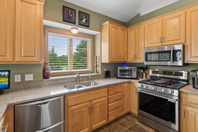 9009 Sutton Drive, Eden Prairie, MN 55347