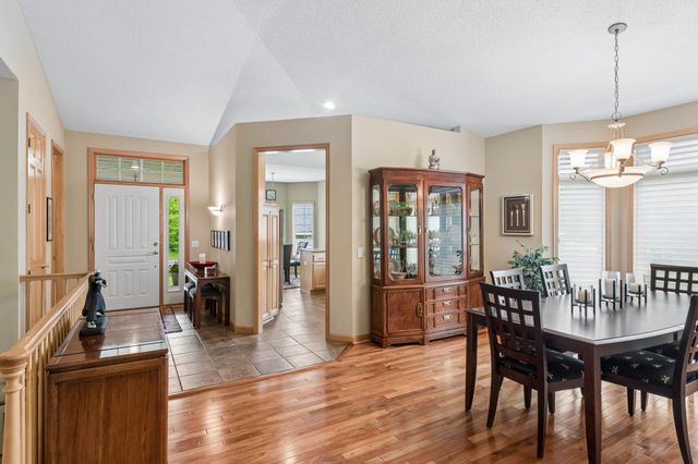 9009 Sutton Drive, Eden Prairie, MN 55347
