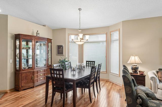 9009 Sutton Drive, Eden Prairie, MN 55347