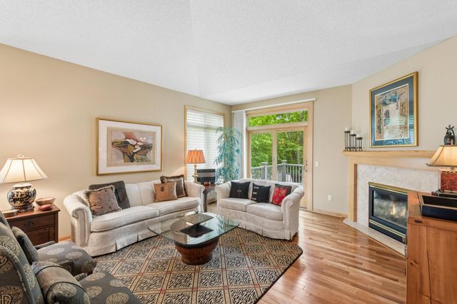 9009 Sutton Drive, Eden Prairie, MN 55347