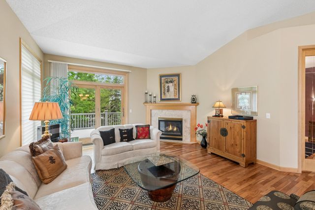 9009 Sutton Drive, Eden Prairie, MN 55347