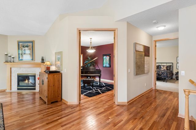 9009 Sutton Drive, Eden Prairie, MN 55347
