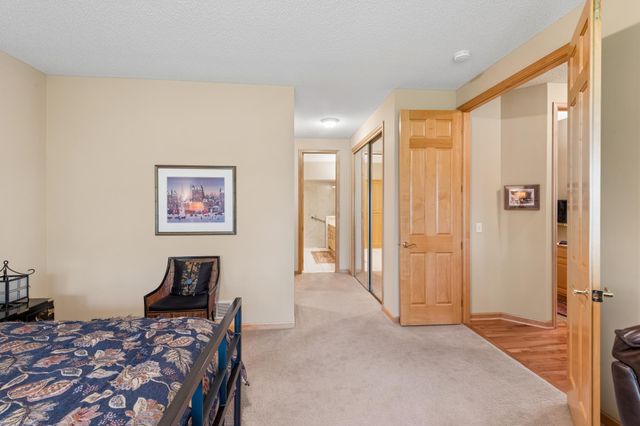 9009 Sutton Drive, Eden Prairie, MN 55347
