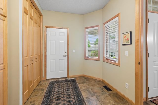 9009 Sutton Drive, Eden Prairie, MN 55347