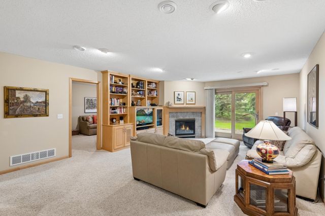 9009 Sutton Drive, Eden Prairie, MN 55347