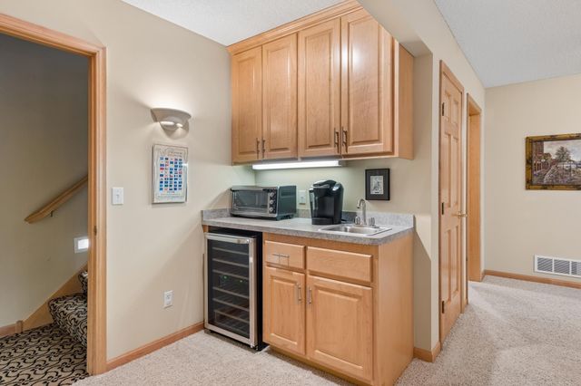 9009 Sutton Drive, Eden Prairie, MN 55347