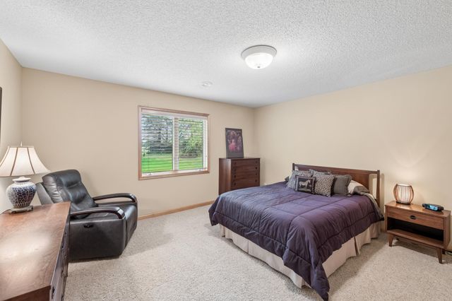 9009 Sutton Drive, Eden Prairie, MN 55347