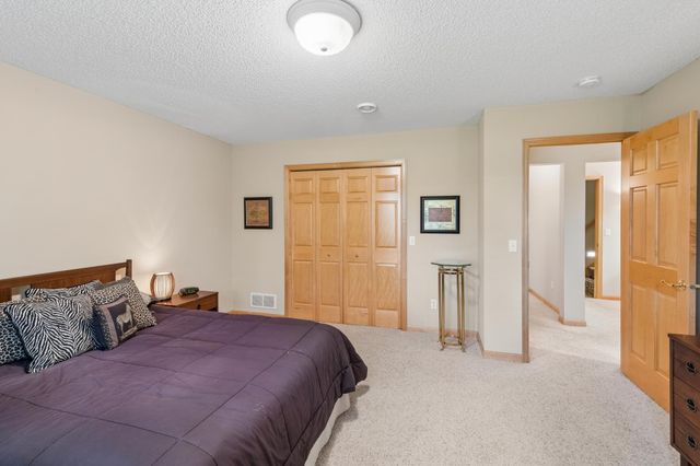 9009 Sutton Drive, Eden Prairie, MN 55347