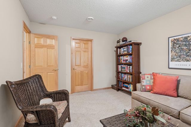 9009 Sutton Drive, Eden Prairie, MN 55347
