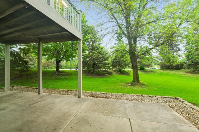 9009 Sutton Drive, Eden Prairie, MN 55347
