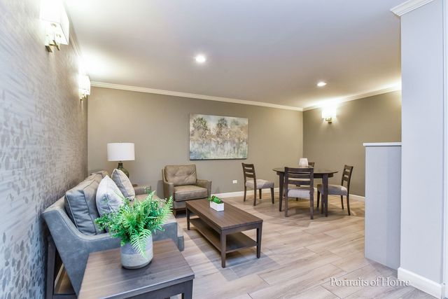 515 N Main Street 2DS, Glen Ellyn, IL 60137
