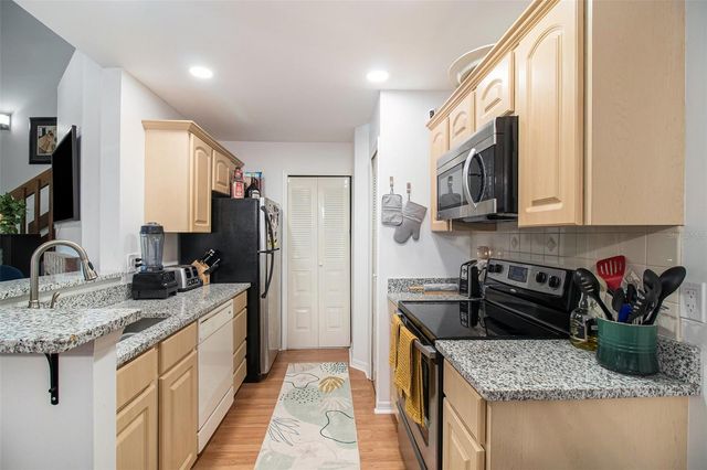 962 NEWCASTLE CIRCLE 206, Lake Mary, FL 32746