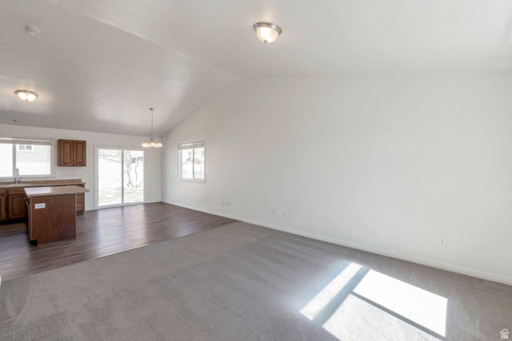 Image 2 of property listing at 4519 E BRIDLEWAY RD, Eagle Mountain, UT 84005