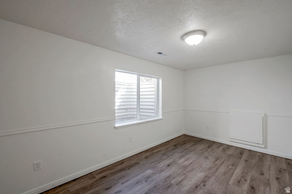 Image 15 of property listing at 4519 E BRIDLEWAY RD, Eagle Mountain, UT 84005