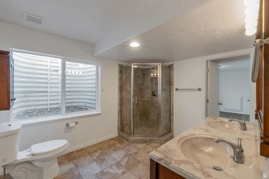 Image 18 of property listing at 4519 E BRIDLEWAY RD, Eagle Mountain, UT 84005