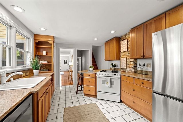 86 Federal St, Newburyport, MA 01950