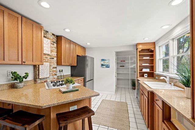86 Federal St, Newburyport, MA 01950