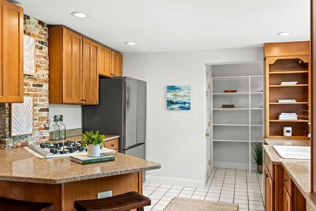 86 Federal St, Newburyport, MA 01950