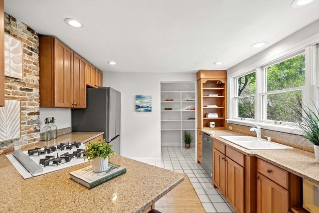 86 Federal St, Newburyport, MA 01950
