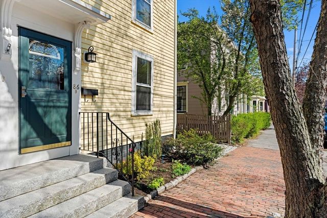 86 Federal St, Newburyport, MA 01950