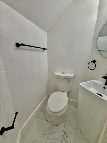 2652 SW 34th Avenue REAR, Miami, FL 33133