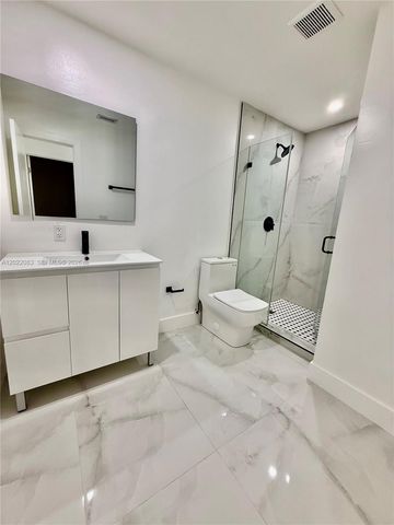 2652 SW 34th Avenue REAR, Miami, FL 33133