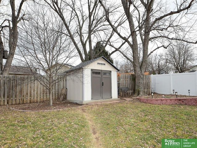 6308 Briar Rosa Drive, Lincoln, NE 68516