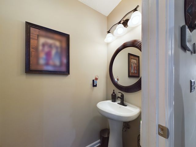 3023 Harpeth Springs Dr, Nashville, TN 37221