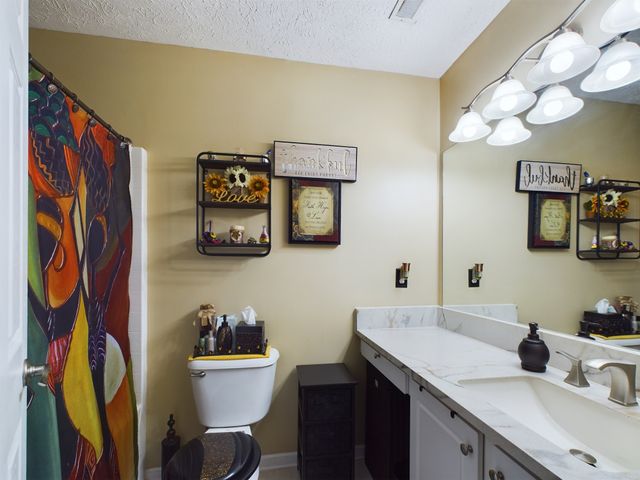 3023 Harpeth Springs Dr, Nashville, TN 37221