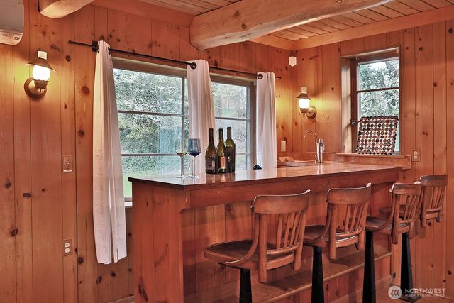 689 Kellogg Lane, Oak Harbor, WA 98277