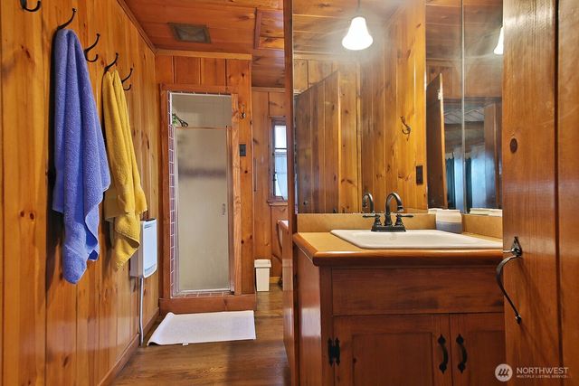 689 Kellogg Lane, Oak Harbor, WA 98277