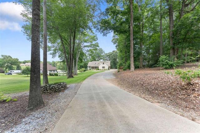 5825 Sweetbottom Lane, Clermont, GA 30527