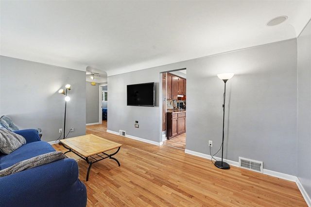 25338 Wagner Avenue, Warren, MI 48089