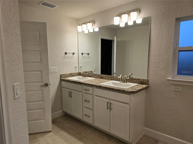 825 W HALLAM DRIVE, Citrus Springs, FL 34434